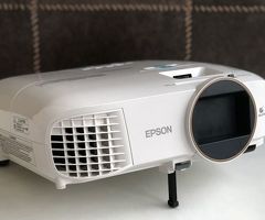 Проектор EPSON EH-TW5650